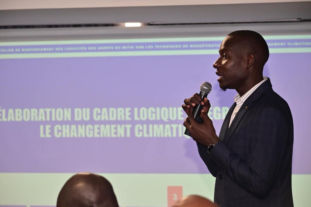 Conférence — cadre logique et financement